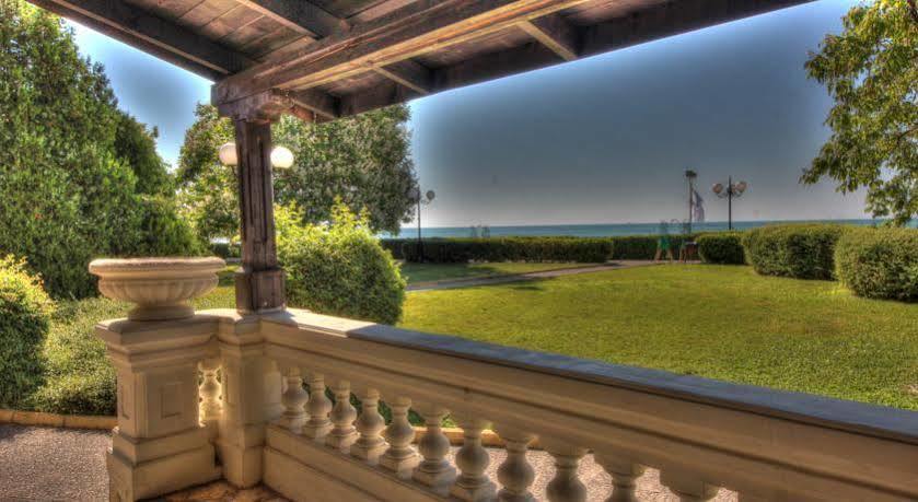 Andalucia Beach Hotel Burgas-provinsen Eksteriør bilde